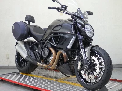 Ducati  DUCATI  DIAVEL STRADA