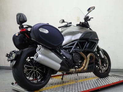 Ducati  DUCATI  DIAVEL STRADA