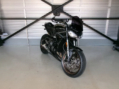 Triumph  TRIUMPH  STREET  TRIPLE RS