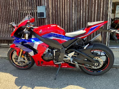Honda CBR1000RR-R FB SP