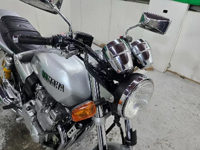 Yamaha XJR400