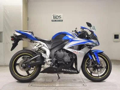 Мотоцикл из Японии Honda CBR600RR