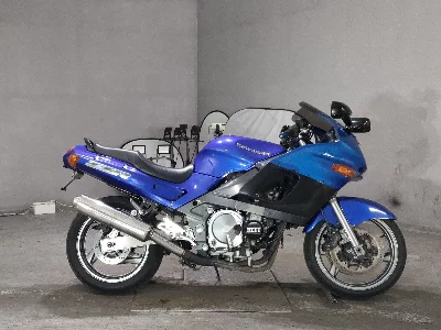 Kawasaki ZZR400