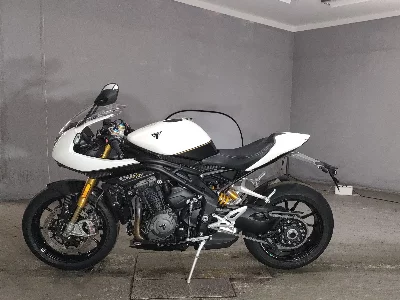 Triumph  TRIUMPH SPEED TRIPLE 1200RR