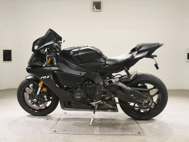 Yamaha YZF-R1  с аукциона в Японии