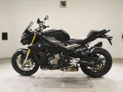 BMW BMW S1000R