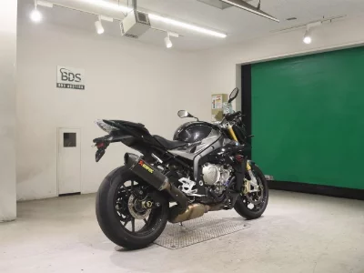 BMW BMW S1000R