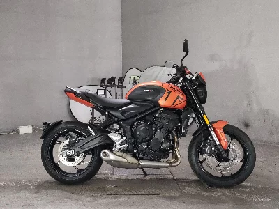 Triumph  TRIUMPH  TRIDENT 660