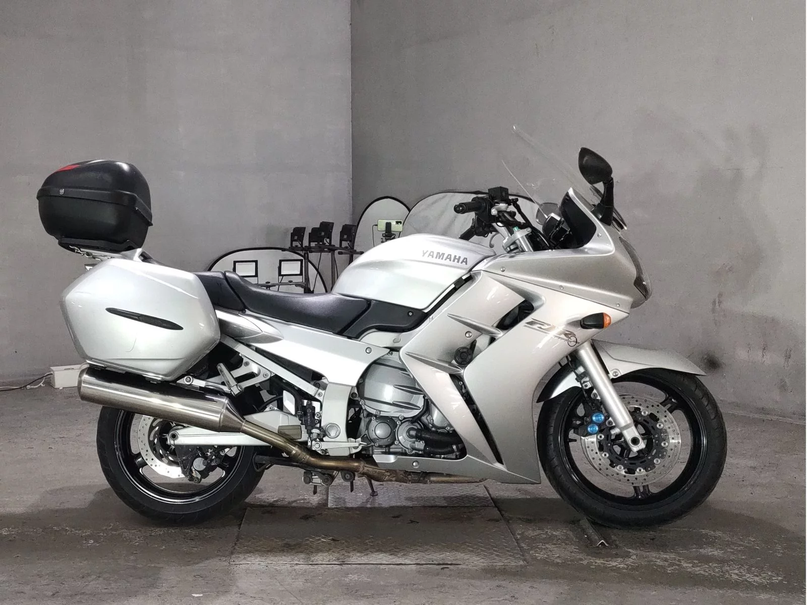 Yamaha FJR1300  с аукциона в Японии