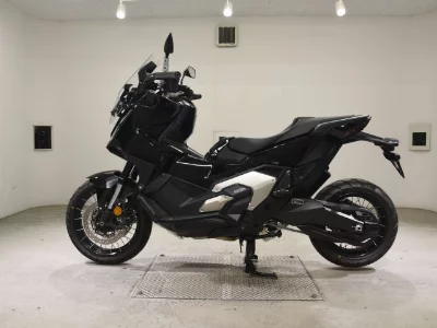 Honda X-ADV750-2