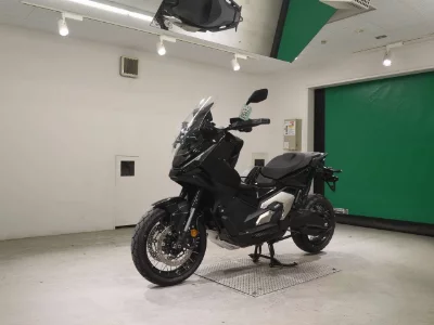 Honda X-ADV750-2