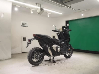 Honda X-ADV750-2