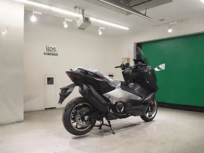 Yamaha T-MAX560