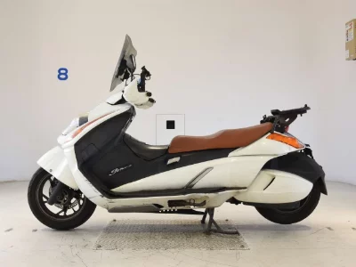 Suzuki GEMMA250