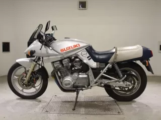 Suzuki GSX1100S KATANA