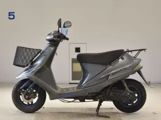 Suzuki ADDRESS V100