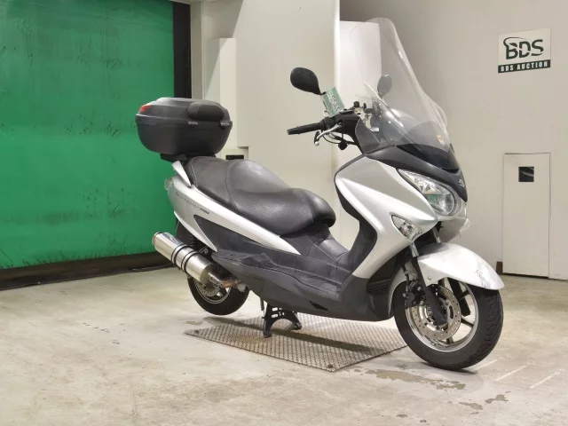 Suzuki BURGMAN200  с аукциона в Японии