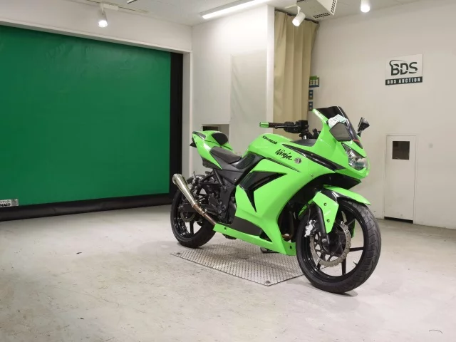Kawasaki NINJA250R  с аукциона в Японии