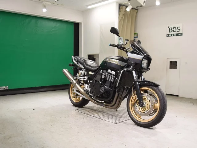 Kawasaki ZRX1100  с аукциона в Японии