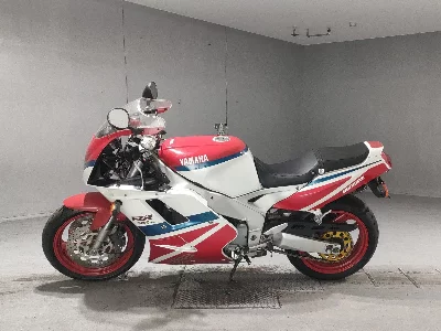 Yamaha FZR1000
