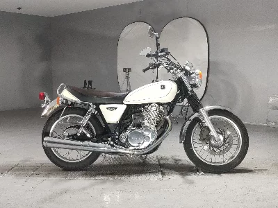 Yamaha SR400-1