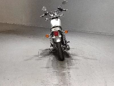Yamaha SR400-1