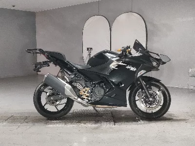 Kawasaki NINJA400