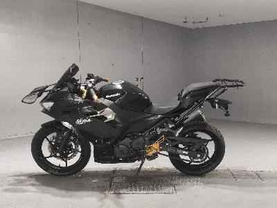 Kawasaki NINJA400