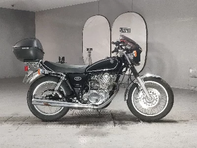 Yamaha SR400-1