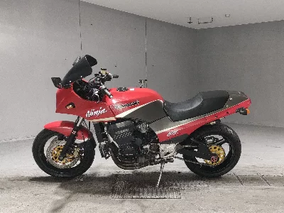 Kawasaki GPZ900R