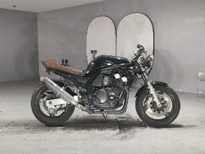 Yamaha FZ400