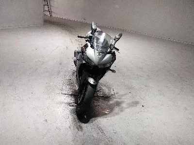 Yamaha YZF-R25