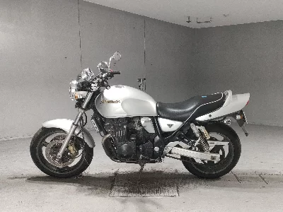 Suzuki INAZUMA 400