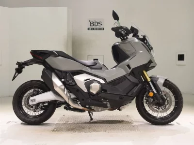 Honda X-ADV750-2