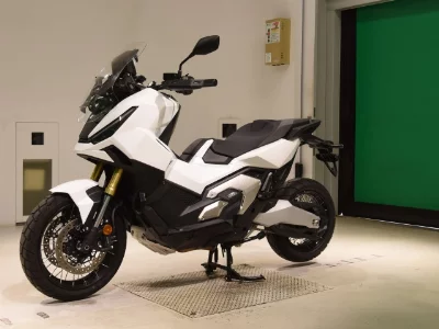 Honda X-ADV750-2