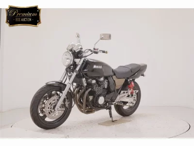 Yamaha XJR400