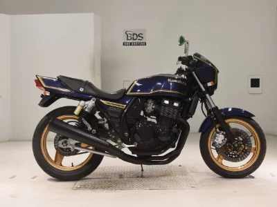 Kawasaki ZRX400