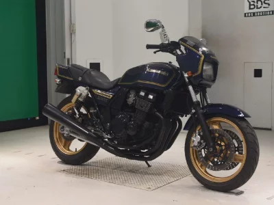Kawasaki ZRX400