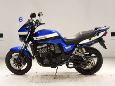 Kawasaki ZRX1100