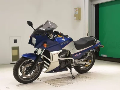 Kawasaki GPZ900R