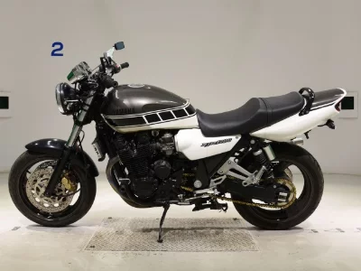 Yamaha XJR1200