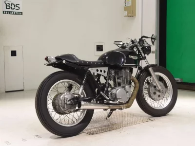 Yamaha SR400-2