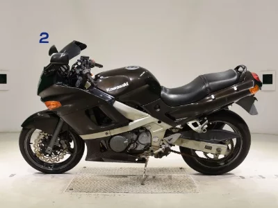 Kawasaki ZZR400-2