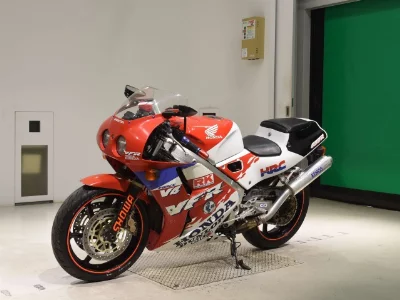 Honda VFR400R-2