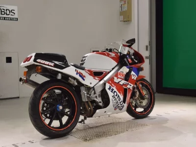 Honda VFR400R-2