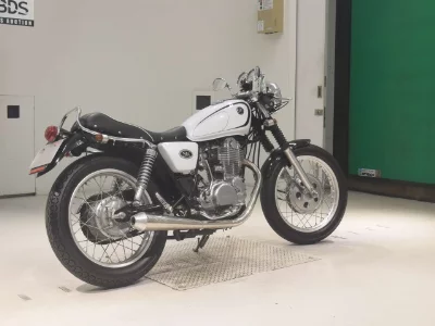 Yamaha SR400-2