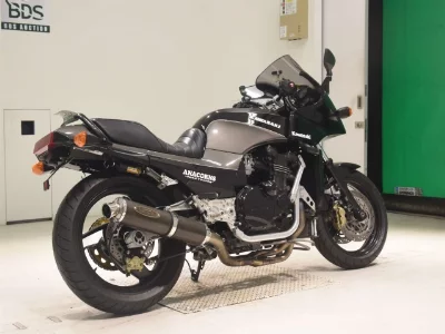 Kawasaki GPZ900R