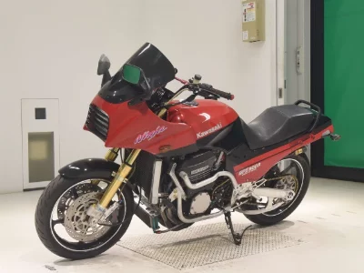 Kawasaki GPZ900R