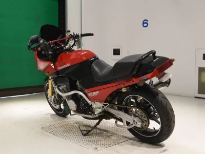 Kawasaki GPZ900R