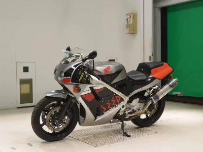 Honda VFR400R-2